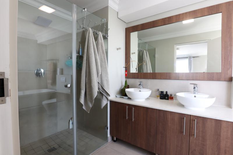 2 Bedroom Property for Sale in Bloubergstrand Western Cape
